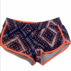 Hurley Athletica shorts with pattern 🤍